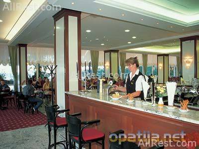 Ambassador Hotel 18